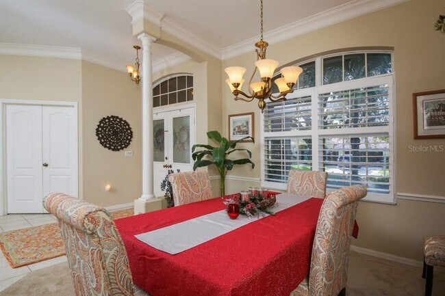 Foto del edificio - 4443 Golden Lake Dr