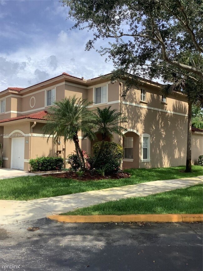 Foto del edificio - 3 br, 2.5 bath Townhome - 7661 S Southwood...