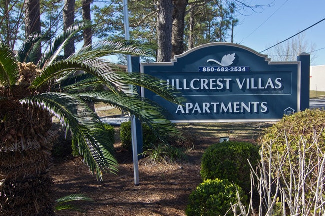 Building Photo - Hillcrest Villas