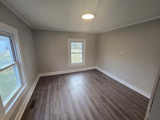 Foto del edificio - 729 Ninety Six Hwy