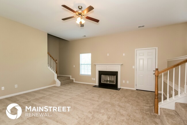 Building Photo - 5563 Martin Ct