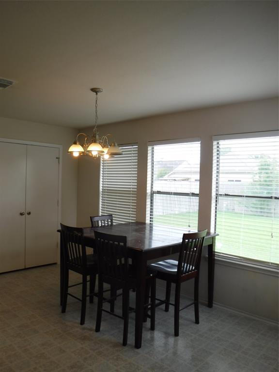 Foto del edificio - 9502 Lasbury Dr