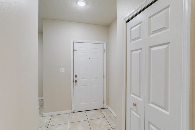 Building Photo - 13216 Villa Vista Dr