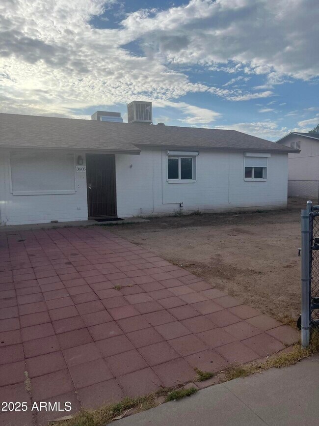 Foto del edificio - 3605 S Cutler Dr