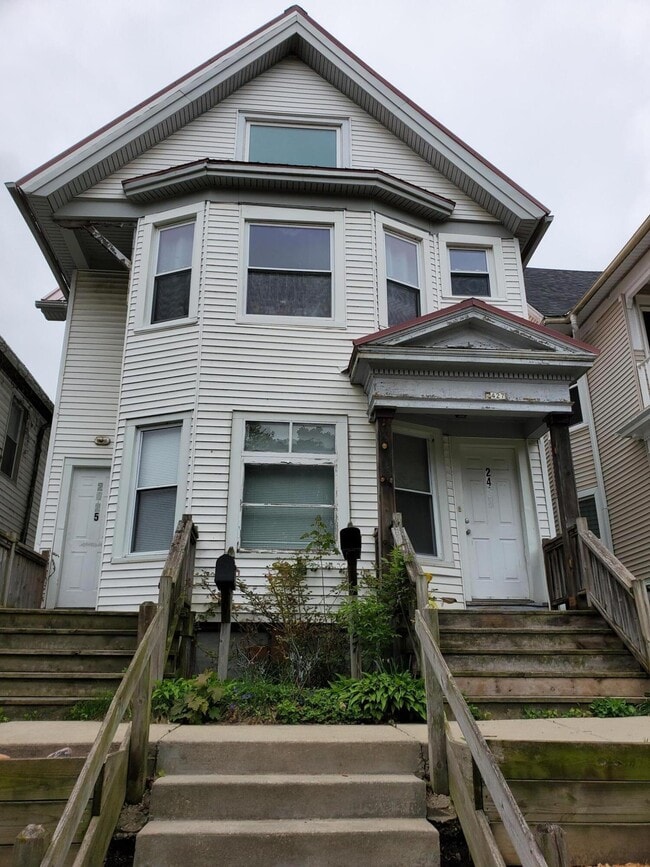 Building Photo - 2425 N Cramer St