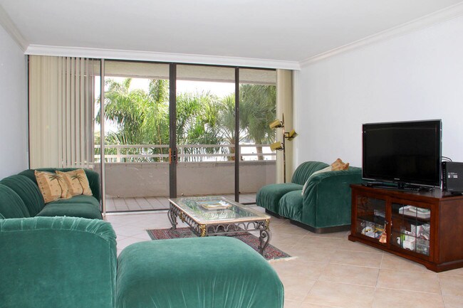 Building Photo - 3701 S Flagler Drive 304