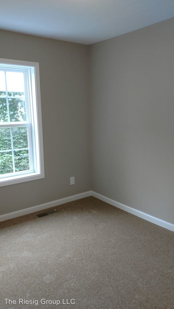 Building Photo - 4 br, 2 bath House - 637 Breckenridge St