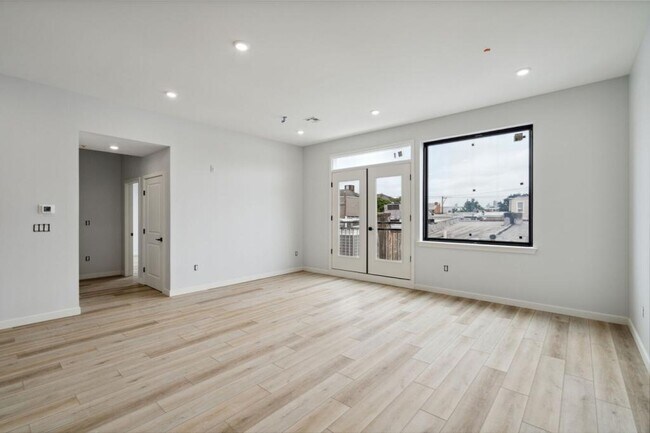Building Photo - 1114 E Berks St