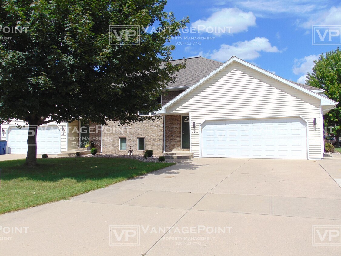 Primary Photo - 2043 River Point Ct