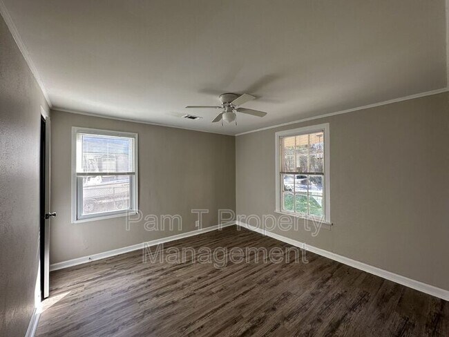 Foto del edificio - 1408 E 38th St