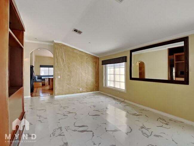 Foto del edificio - 7599 W Diablo Dr