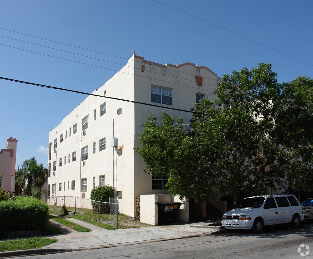 Foto del edificio - 1444 SW 5th St