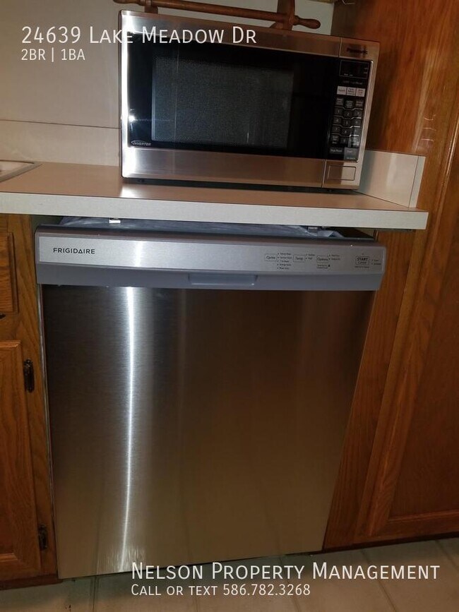 24639 Lake Meadow Dr, Harrison Township, MI 48045 Condo for Rent in