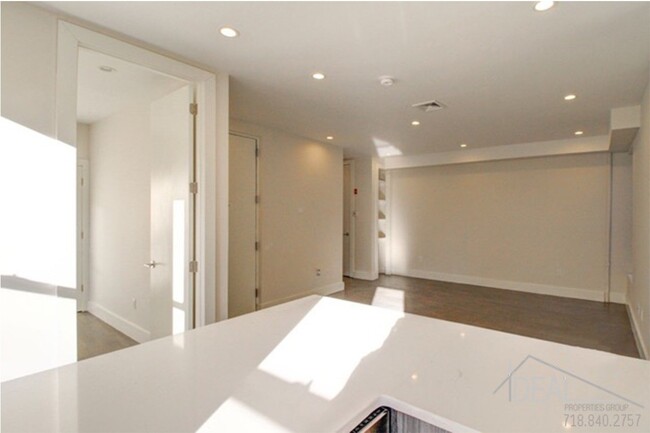 Building Photo - 128 Lefferts Ave