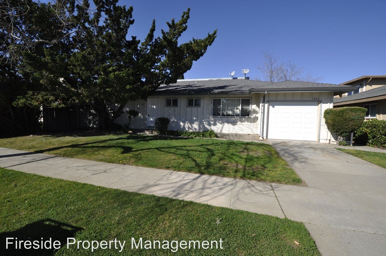 Foto principal - 3845 Starview Dr