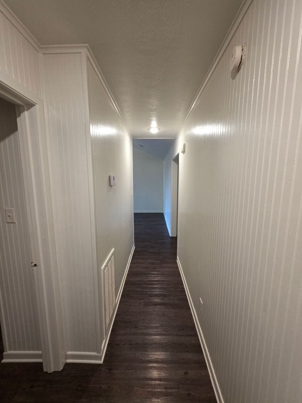 Building Photo - 4207 Woodcrest Dr