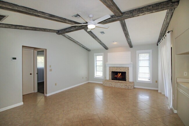 Building Photo - South Venice Annual Home for Rent