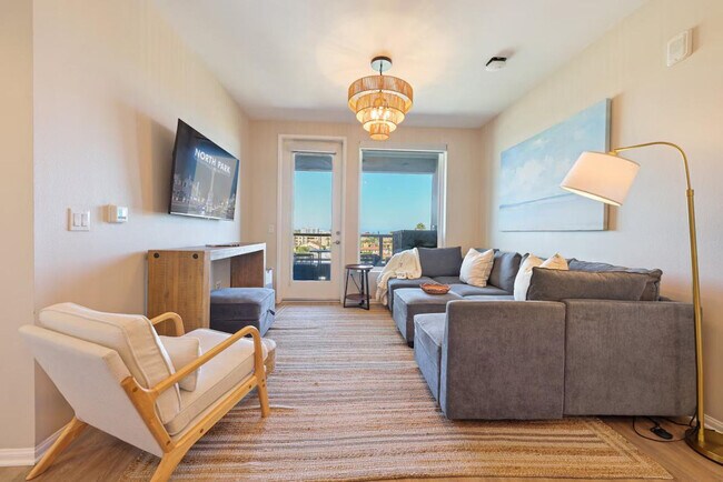 Building Photo - 4325 Ohio St