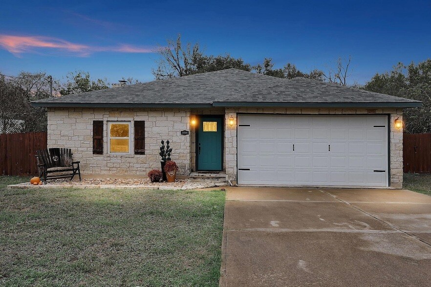 Foto principal - 14906 Foy Dr