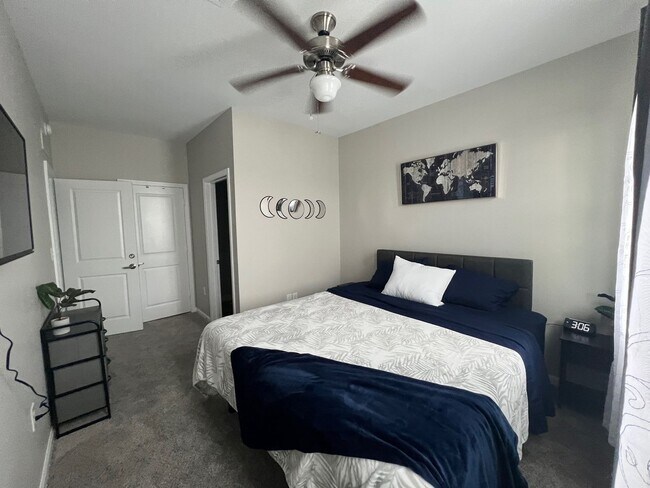 Foto del edificio - 4 bed 4 bath rental in Rowandale with all utilities included!