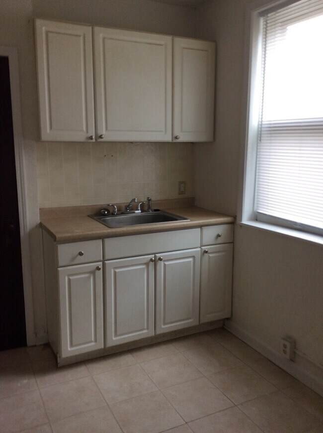 Foto del edificio - 4100 Virginia Ave