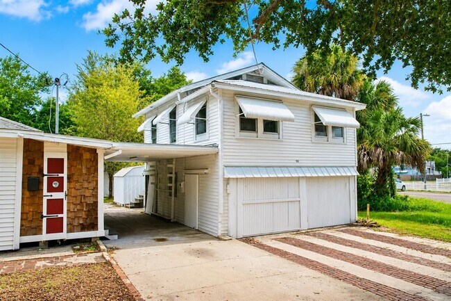 Foto del edificio - 6506 N Wellington Ave