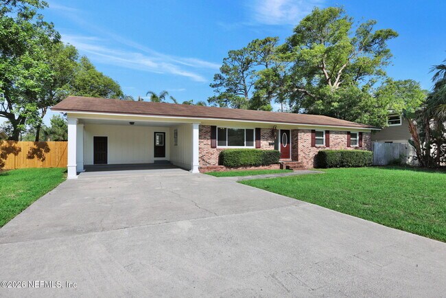 Foto del edificio - 8544 Sanchez Rd