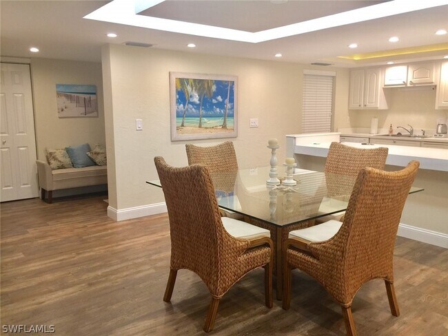 4523 Windjammer Ln Unit 1A - 4