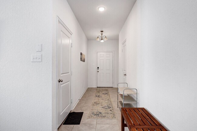 Foto del edificio - ***APPLICATION CURRENTLY UNDER REVIEW***Tw...