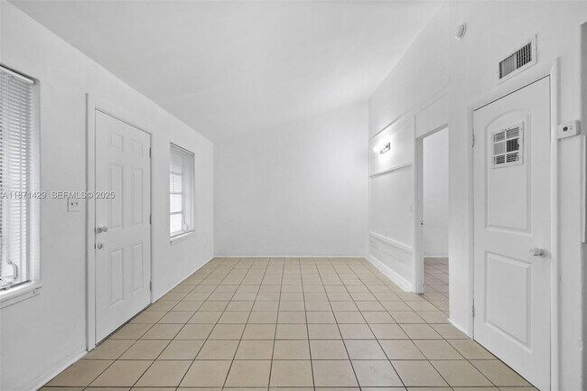 Foto del edificio - 840 SW 7th St