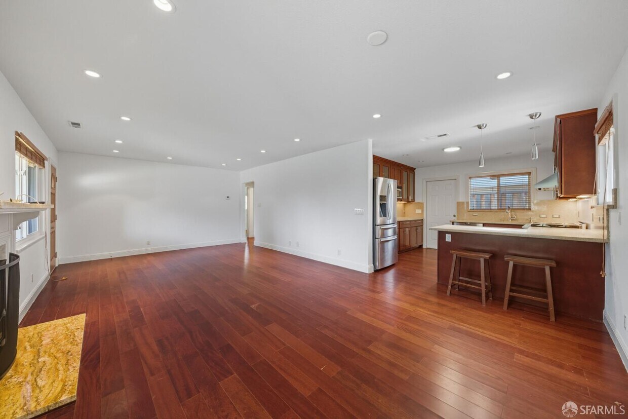 Foto principal - 2061 Ahneita Dr