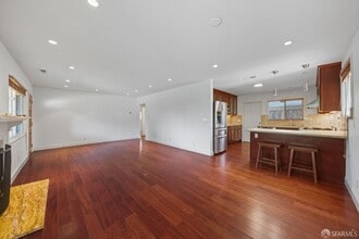 Building Photo - 2061 Ahneita Dr