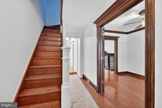 Building Photo - 2731 4th St NE