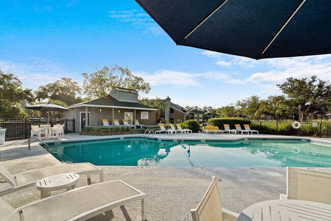 Foto del edificio - Ashley River Apartments