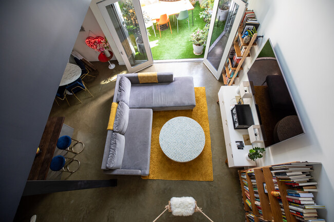 Foto del edificio - 4111 W Sunset Blvd