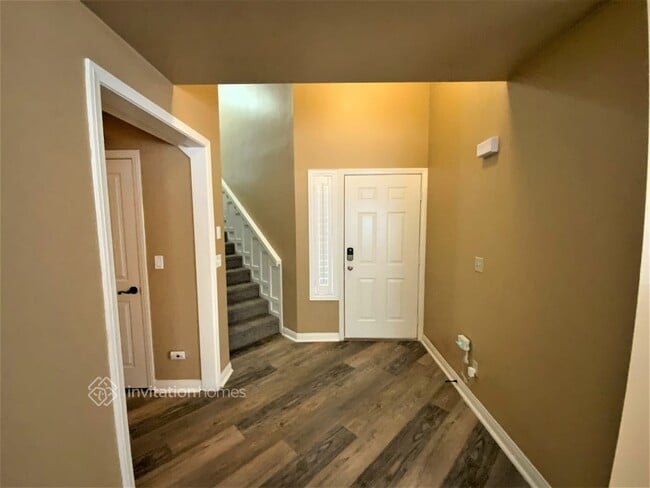 Building Photo - 2916 Sterling Silver St