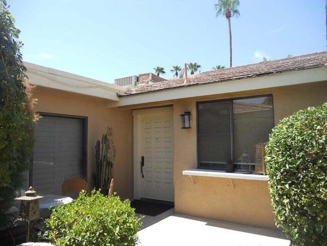 Building Photo - 231 Santa Barbara Cir