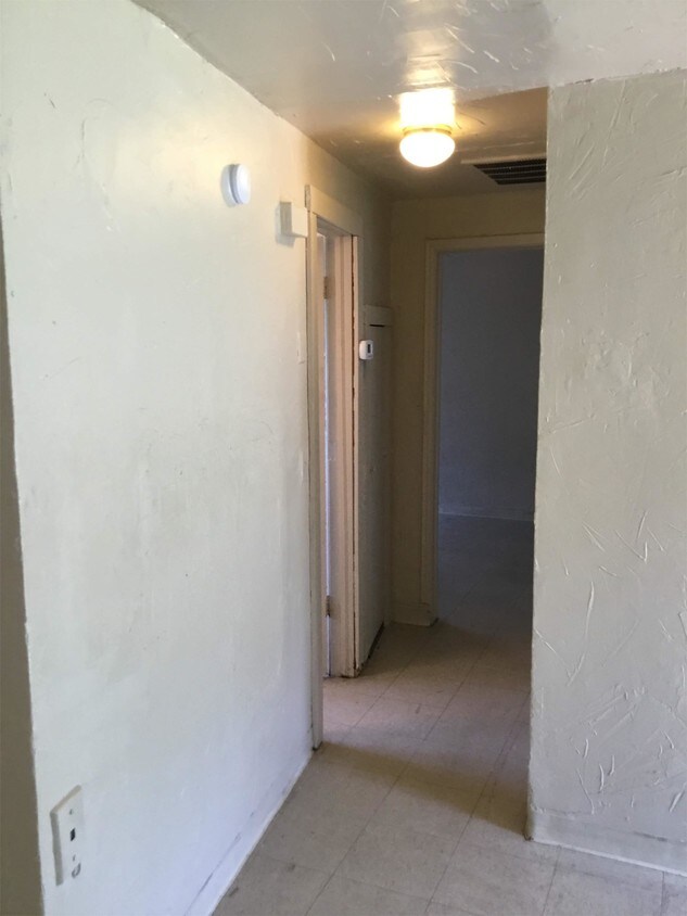 Foto del edificio - 2719 S Central Ave