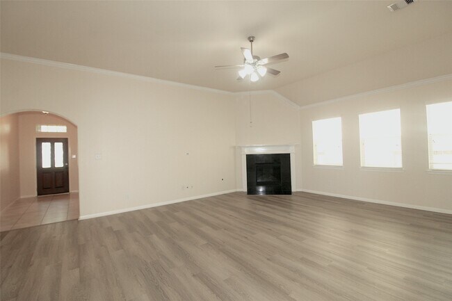 Building Photo - 24306 Piazza Dr