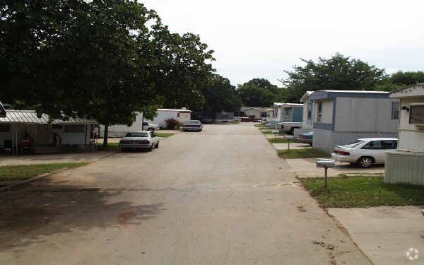 Building Photo - Avalon Mobile Home Park