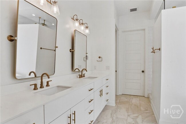 Building Photo - 437 Bear River Dr