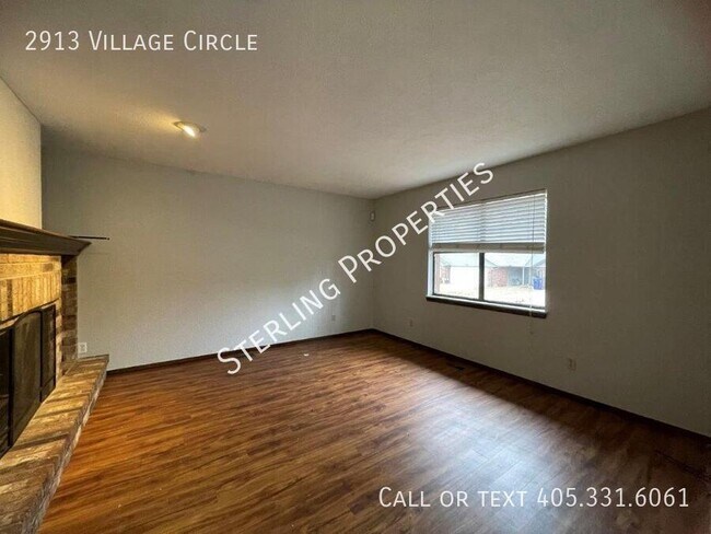 Foto del edificio - 2913 Village Cir
