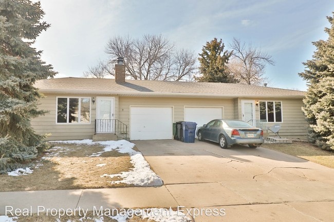 Building Photo - 4805-4807 S Baha Ave