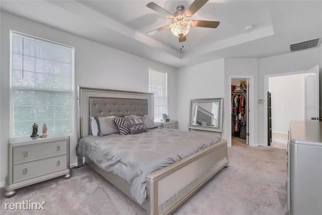 Building Photo - 3 br, 2 bath House - 5741 Chestnut Chase Rd