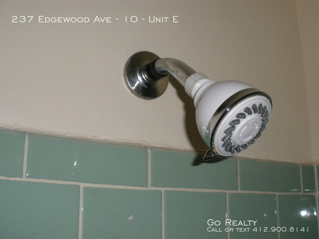 Building Photo - 237 Edgewood Ave