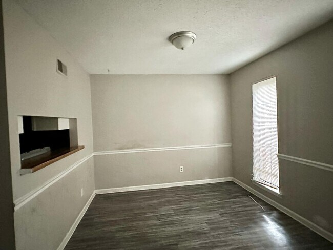Foto del edificio - 2067 Goldbrier Ln