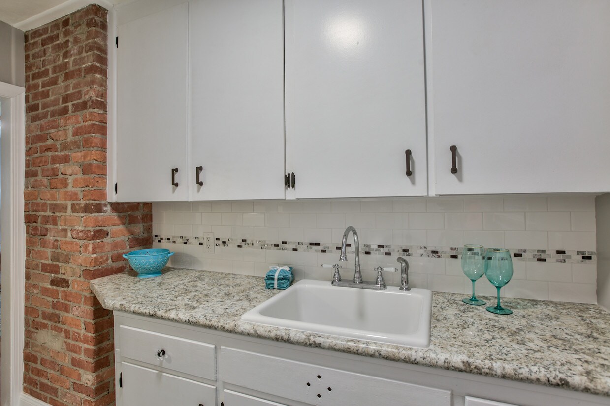 Foto principal - 910 Hillcrest Apartments