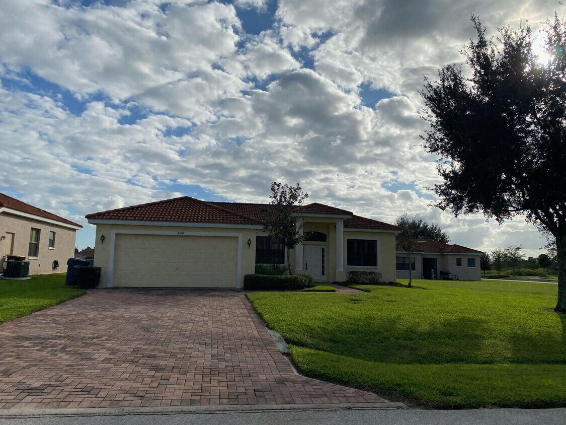 Foto principal - 404 Cinnamon Dr