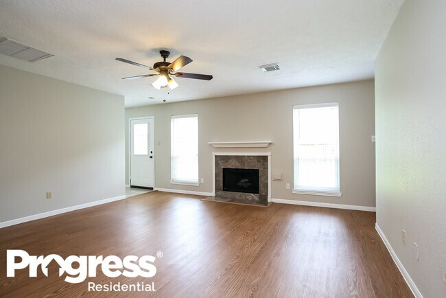 Building Photo - 7335 Maple Walk Dr