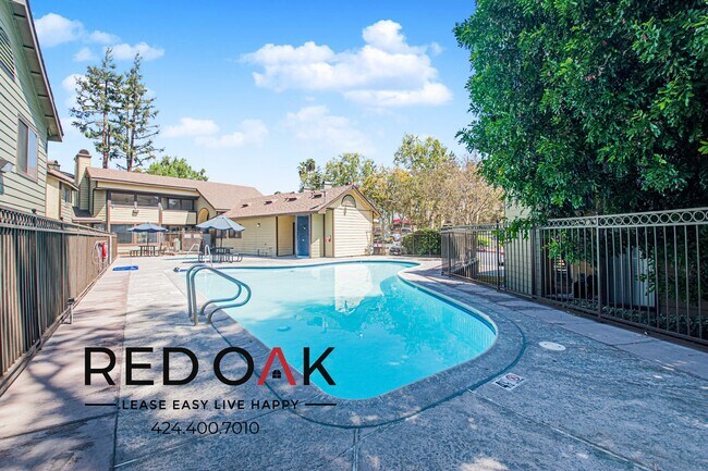 Foto del edificio - 2680 E Highland Ave